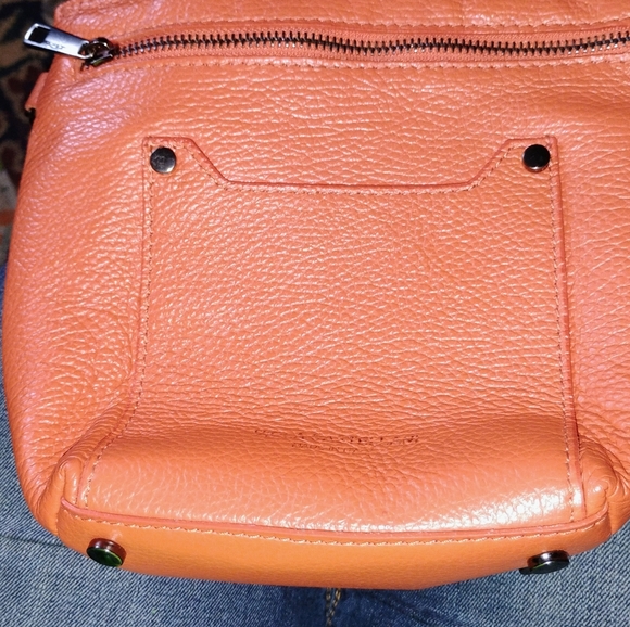 Viola Castlellan - Picture 2 of 6